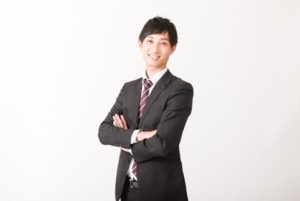 %e8%85%95%e3%82%92%e7%b5%84%e3%82%80%e3%83%93%e3%82%b8%e3%83%8d%e3%82%b9%e3%83%9e%e3%83%b3m